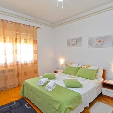 Apartment Fuer 4 Personen Ca 66 Qm In Banjole, Istrien Istrische Riviera Banjole