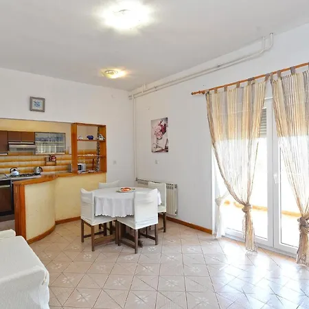 Apartment Fuer 4 Personen Ca 66 Qm In Banjole, Istrien Istrische Riviera Banjole