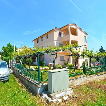 Apartment Fuer 4 Personen Ca 66 Qm In Banjole, Istrien Istrische Riviera